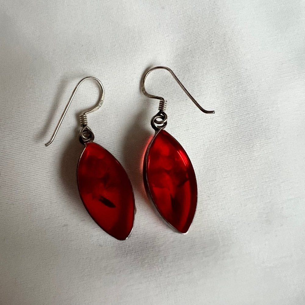 Vintage Dried Flowers Red Resin Sterling Silver Dangle Drop Hook Earrings - Picture 6 of 7